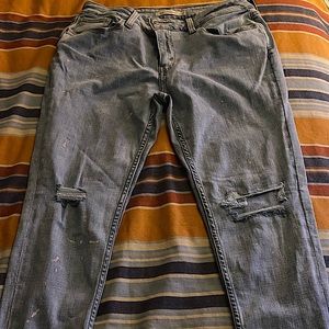 535 Super Skinny Levi distressed Jeans with pink splatter paint design!